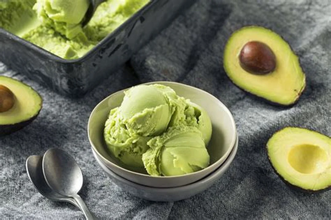 Kem bơ (Avocado Ice Cream)